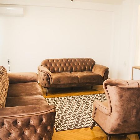 Aparment Theatre Apartment Nis Ngoại thất bức ảnh