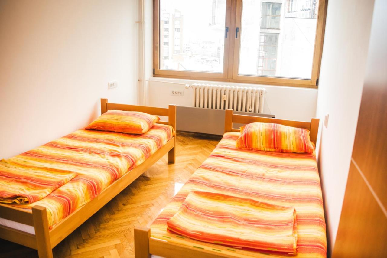 Aparment Theatre Apartment Nis Ngoại thất bức ảnh