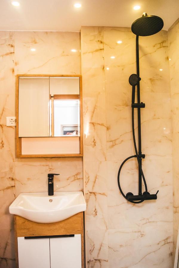 Aparment Theatre Apartment Nis Ngoại thất bức ảnh