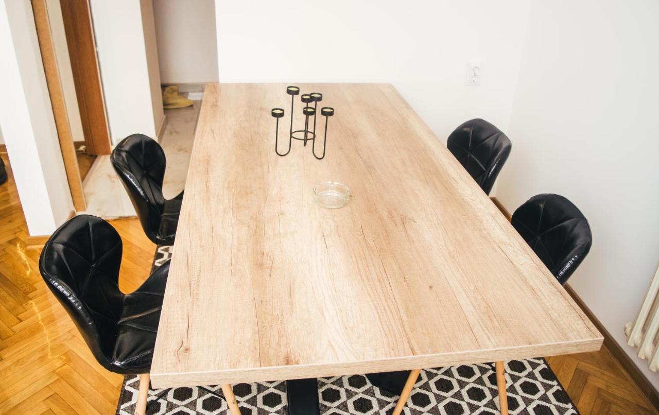 Aparment Theatre Apartment Nis Ngoại thất bức ảnh