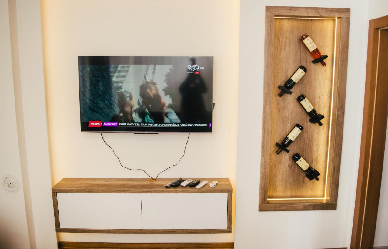 Aparment Theatre Apartment Nis Ngoại thất bức ảnh