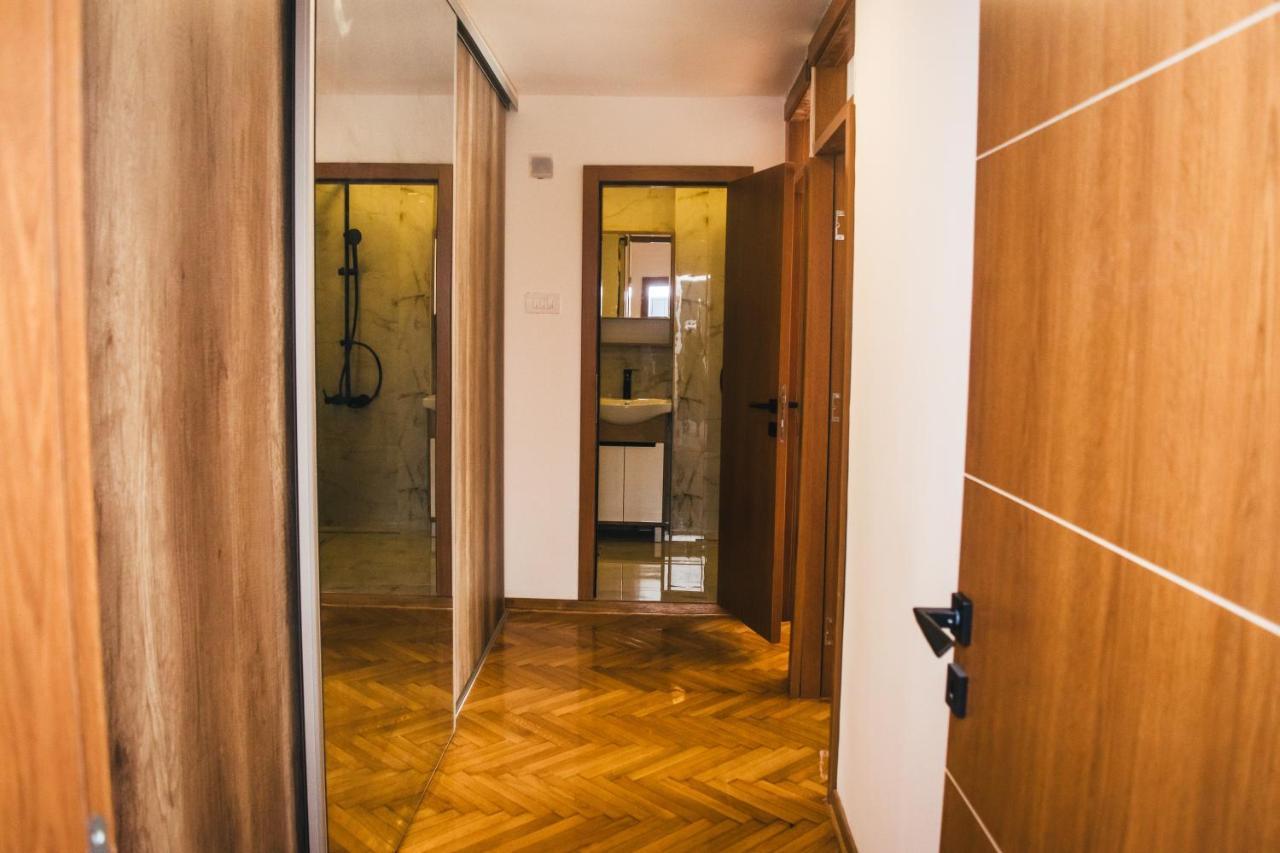 Aparment Theatre Apartment Nis Ngoại thất bức ảnh