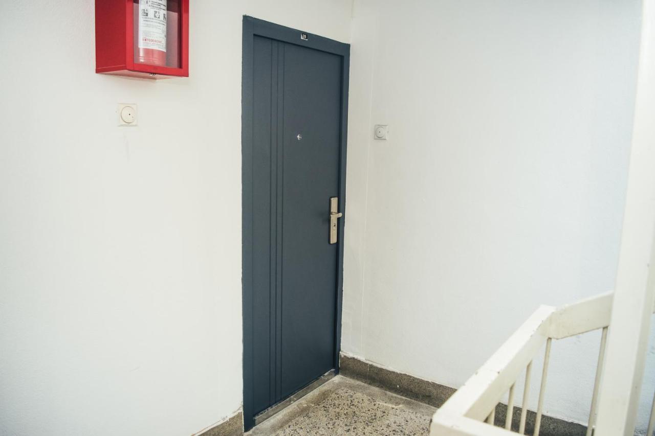 Aparment Theatre Apartment Nis Ngoại thất bức ảnh