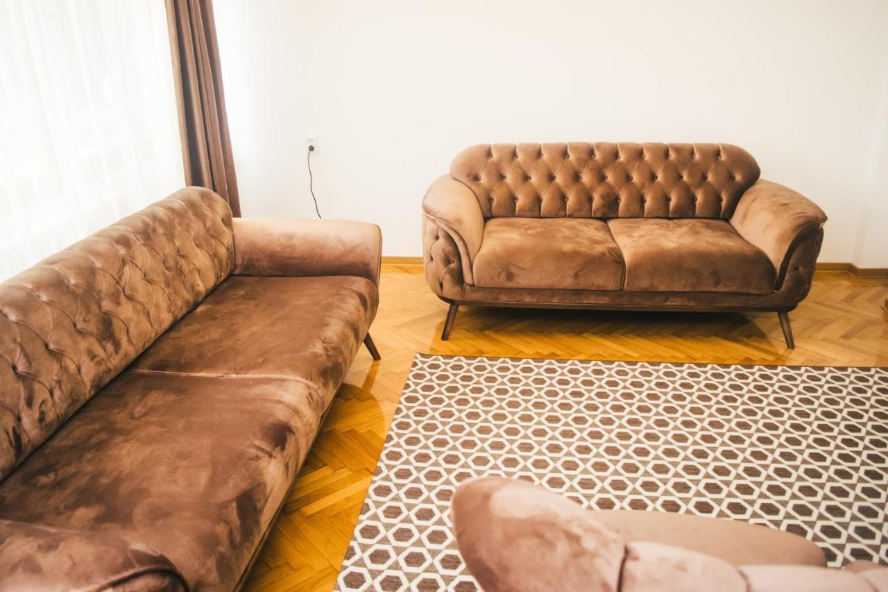 Aparment Theatre Apartment Nis Ngoại thất bức ảnh