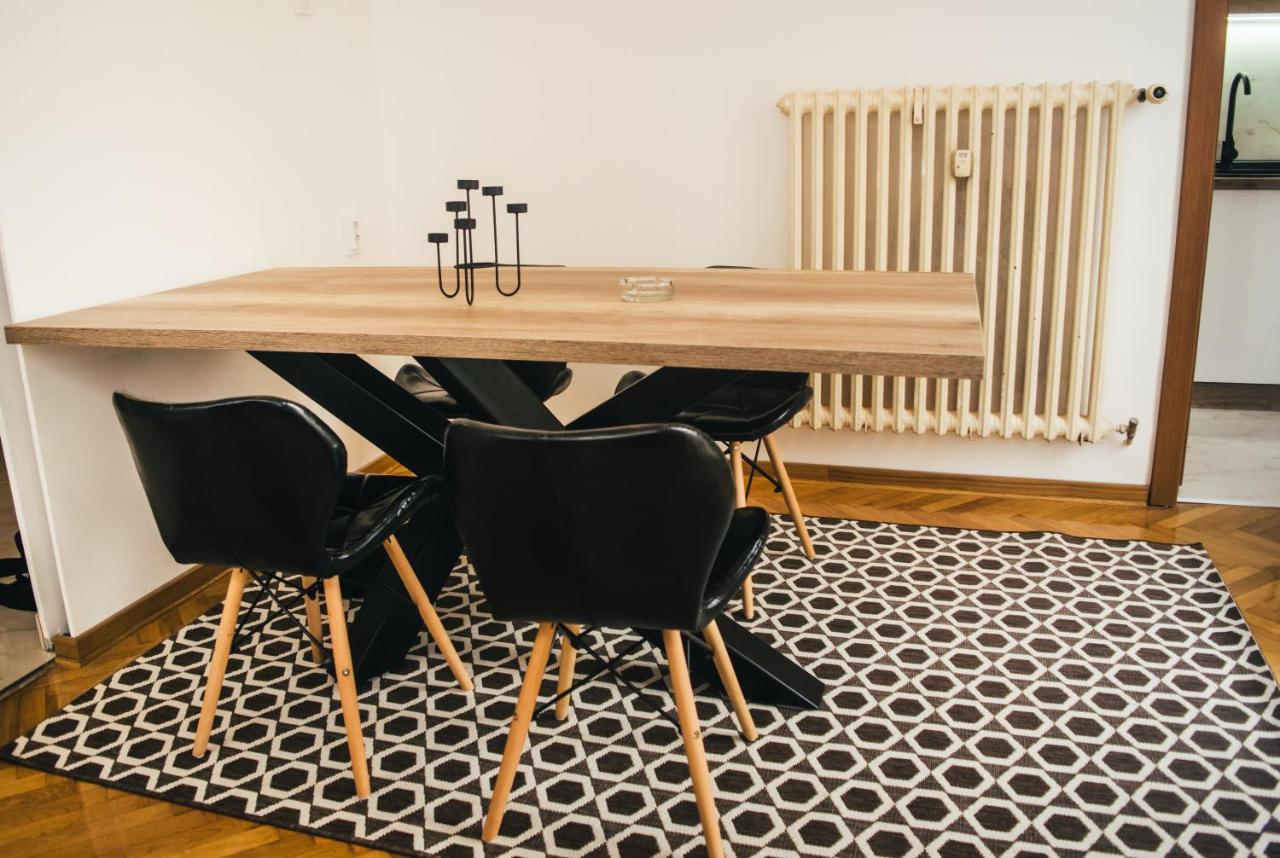 Aparment Theatre Apartment Nis Ngoại thất bức ảnh